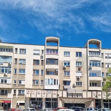 Garsoniera Craiova Centru Apartment Exterior photo